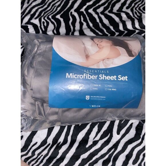 Bedsure 4-Pieces Satin Bed Sheet Set King Dark Gray Smooth and Silky Deep Pocket - Picture 3 of 5